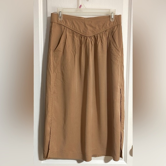 Aritzia Wilfred Gabrielle Midi Coastal Beige Slits Pockets Skirt Size XXS - Picture 3 of 9